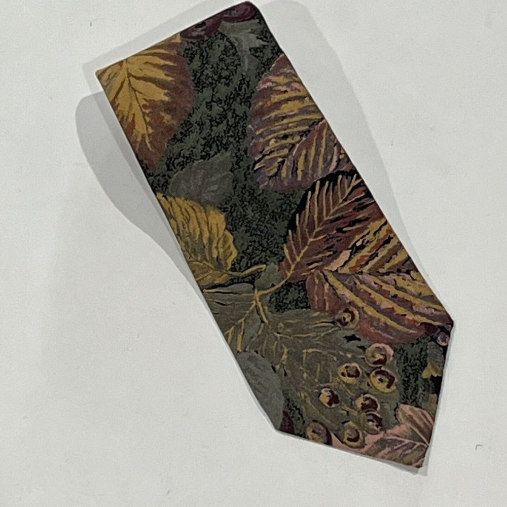 Generra Vintage Fall Leaf Berry Bright Retro Design Rayon Tie